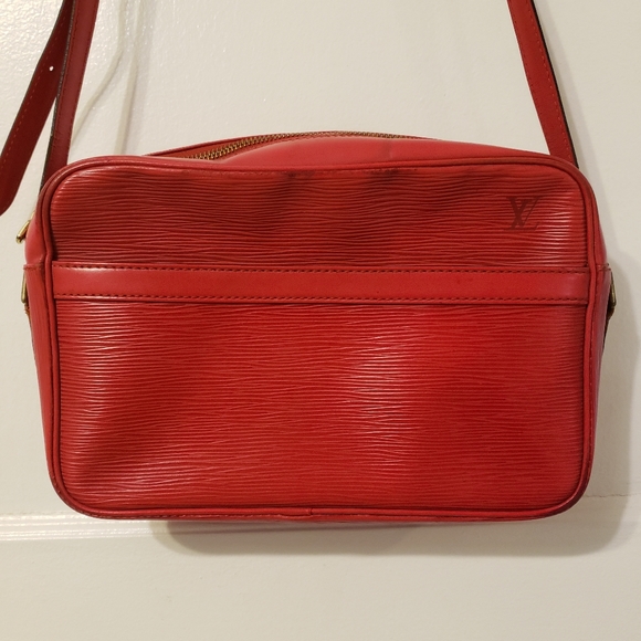 Louis Vuitton Red Epi Trocadero Crossbody - Picture 8 of 16